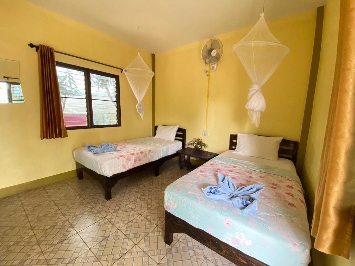 Jj&j Garden Hostel